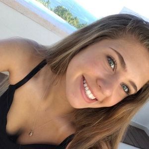 Meet your Posher, Chloe